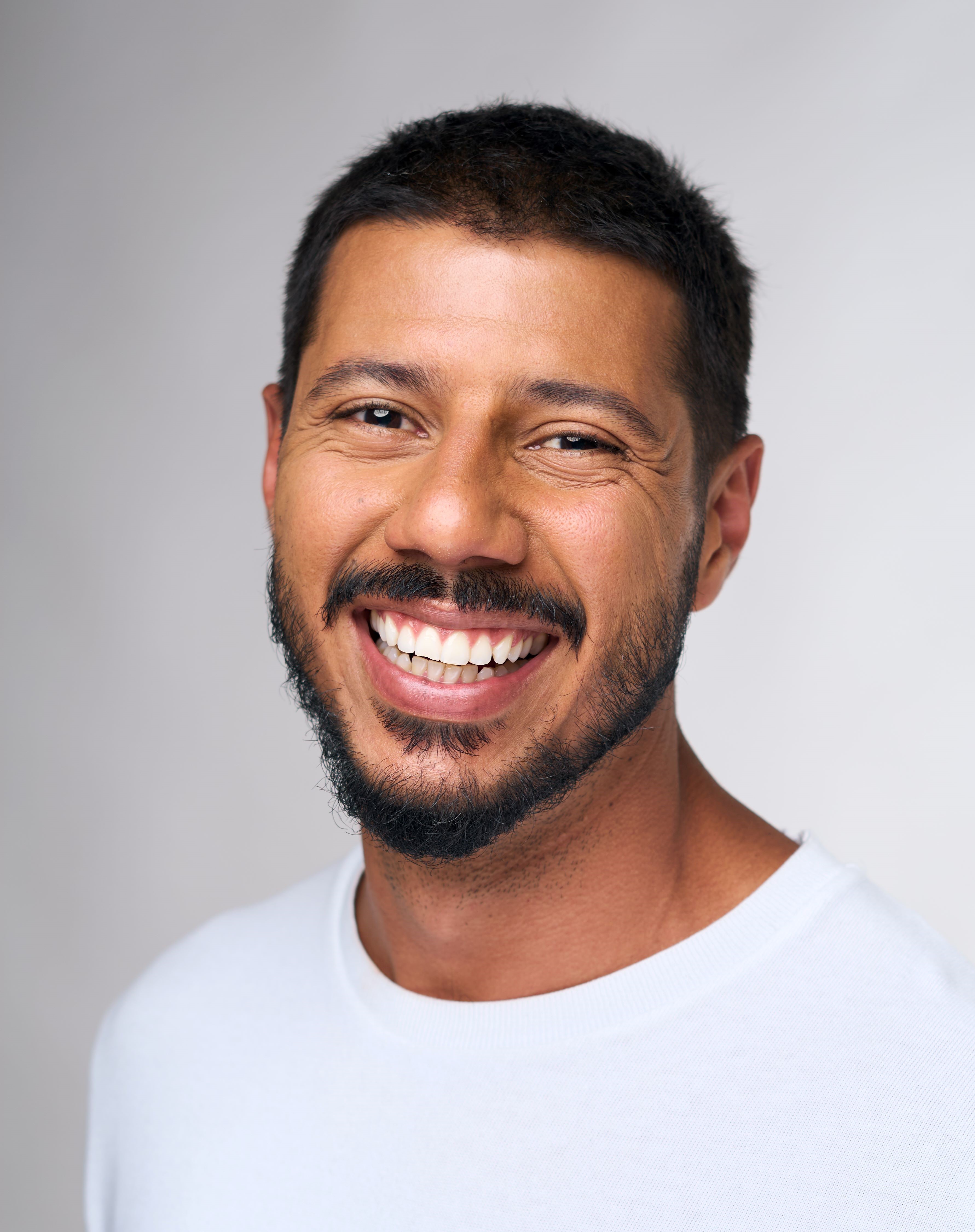 Daniel Farias – Locutor profissional AudioLabz