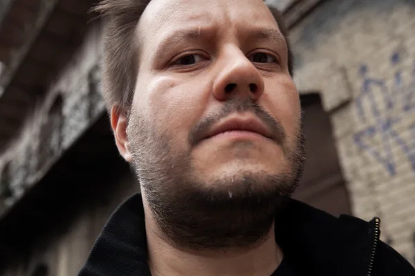 Lou Schmidt – Locutor profissional AudioLabz