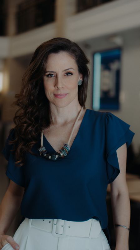 Adalgisa Pires – Locutora profissional AudioLabz